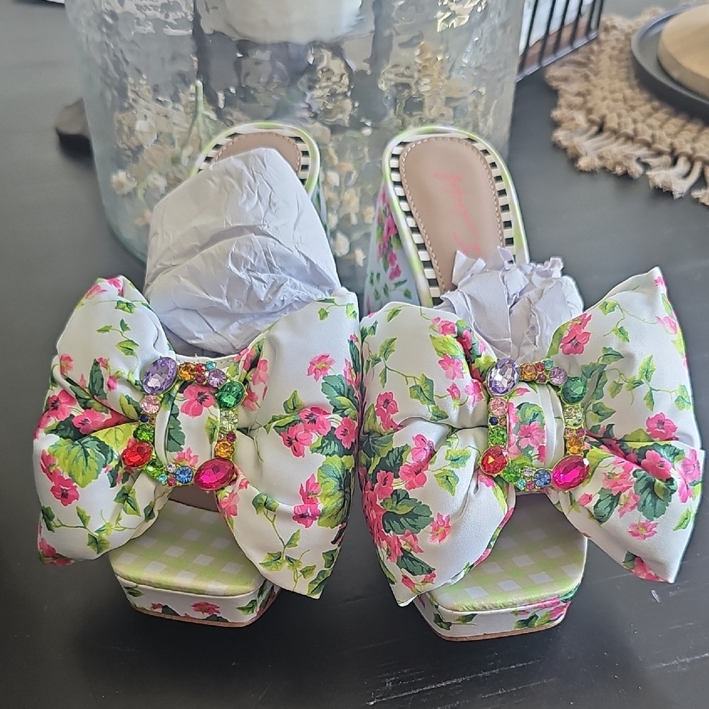 Betsey Johnson Floral Bow Mules - Picture 10 of 10